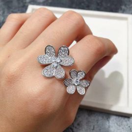 Picture of Van Cleef Arpels Ring _SKUVanCleef&Arpelsring12109216574